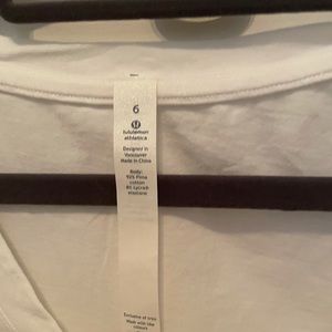 White lululemon top size 6